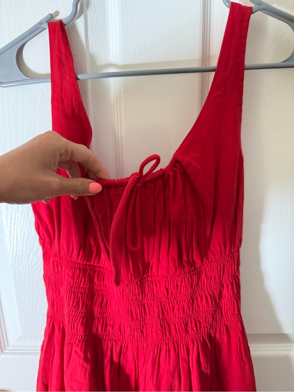 NWT Abercrombie Women’s Red Sleeveless Smocked Sundress - 100% cotton - Picture 3 of 5